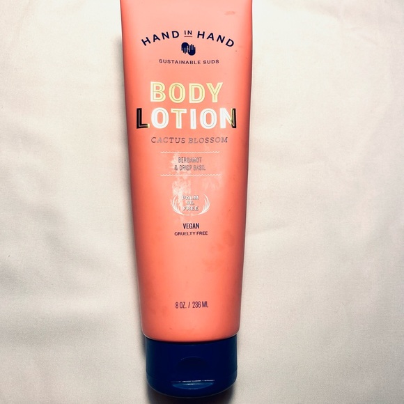 2 for $26 Hand in Hand BODY LOTION cactus blossom/bergamot/crisp basil - Picture 3 of 7